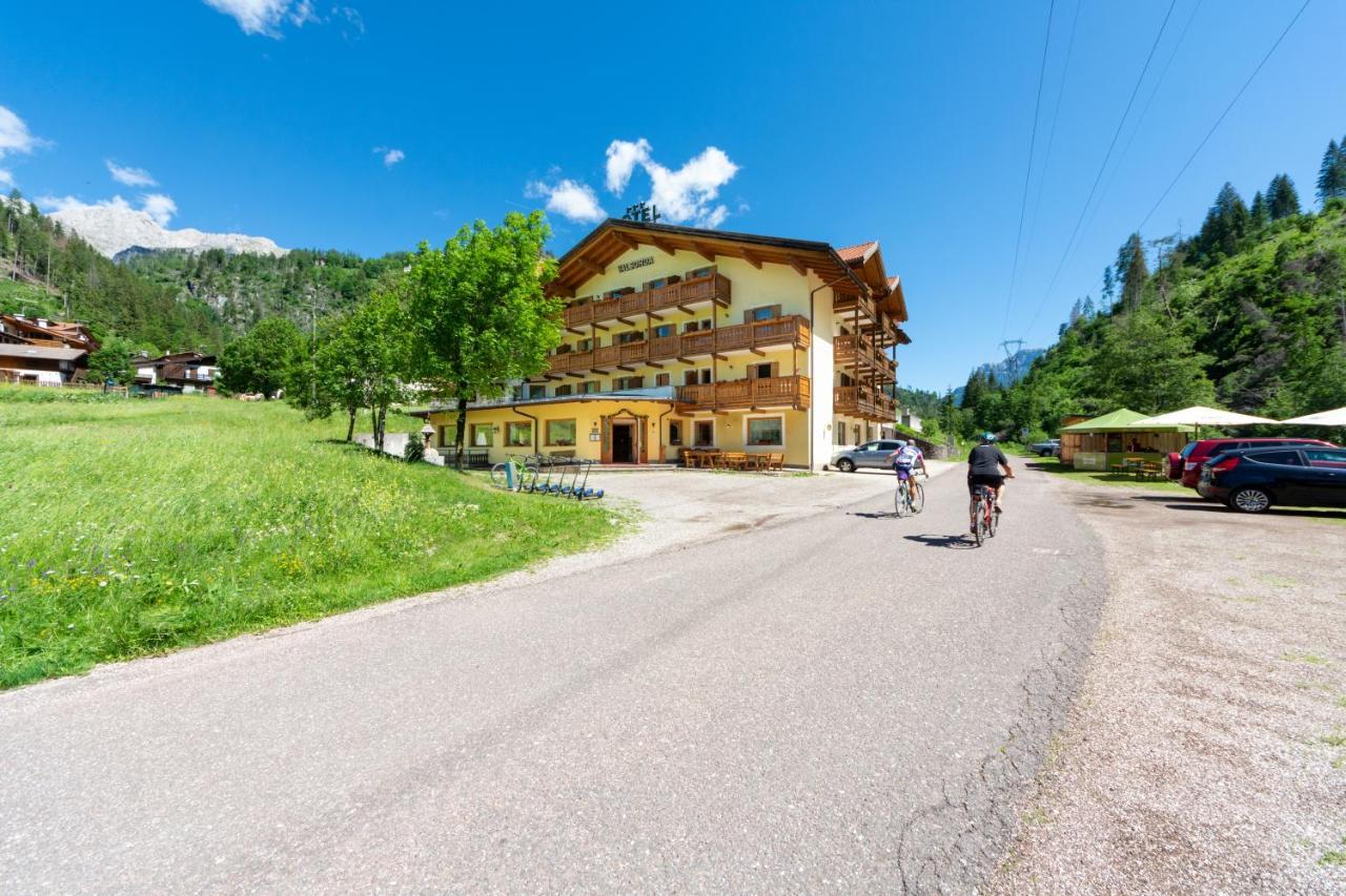 Flos Hotel Moena Kültér fotó