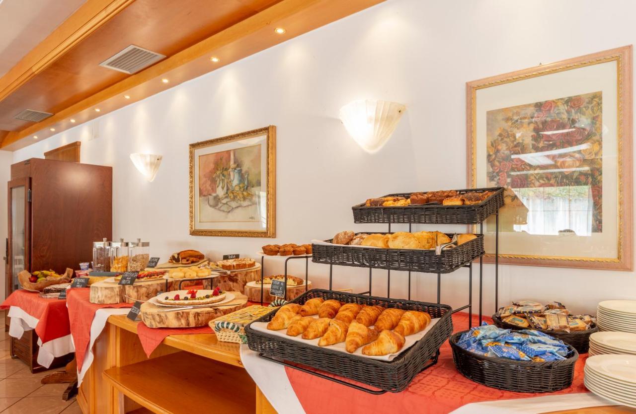 Flos Hotel Moena Kültér fotó