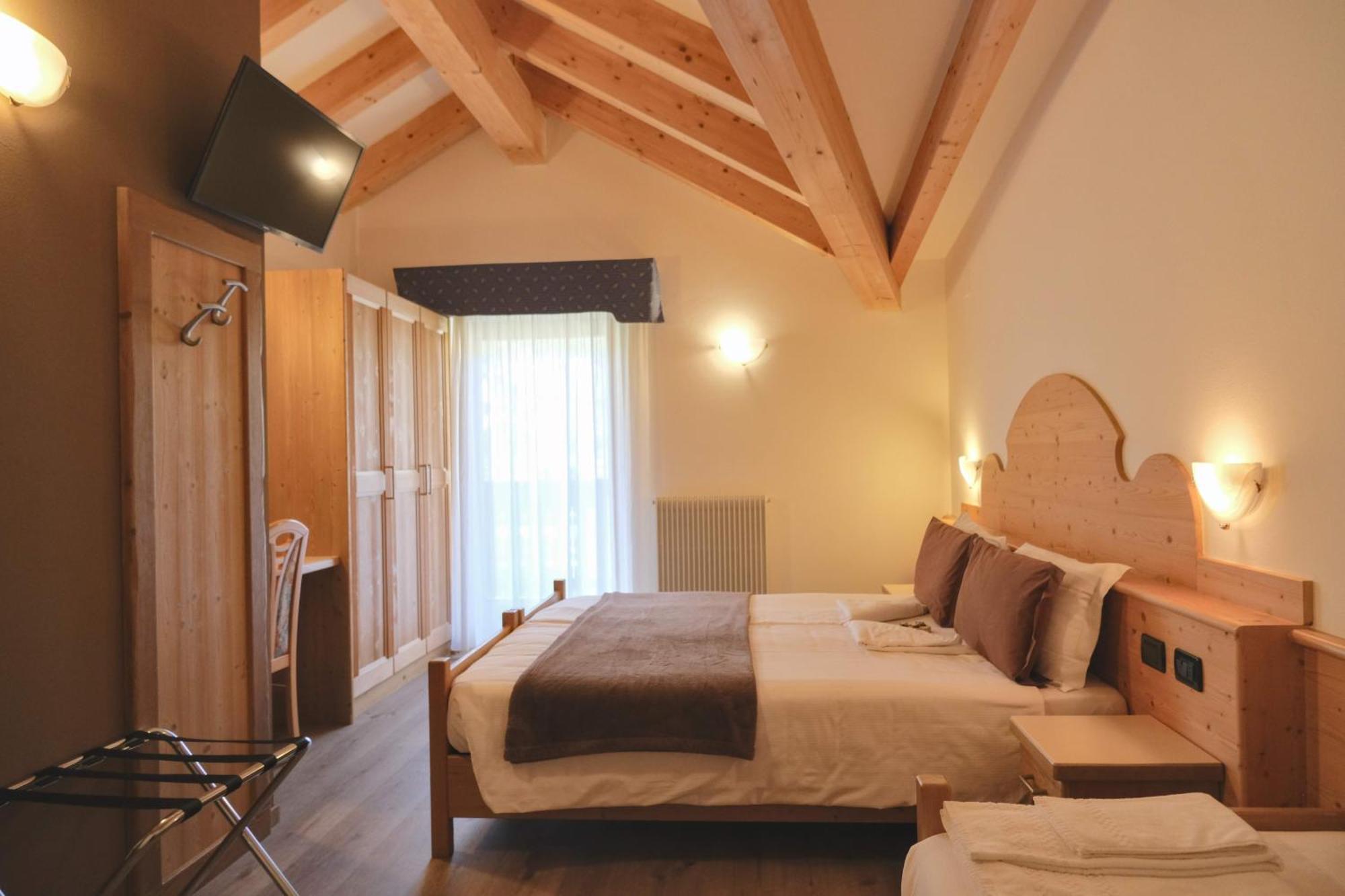 Flos Hotel Moena Kültér fotó