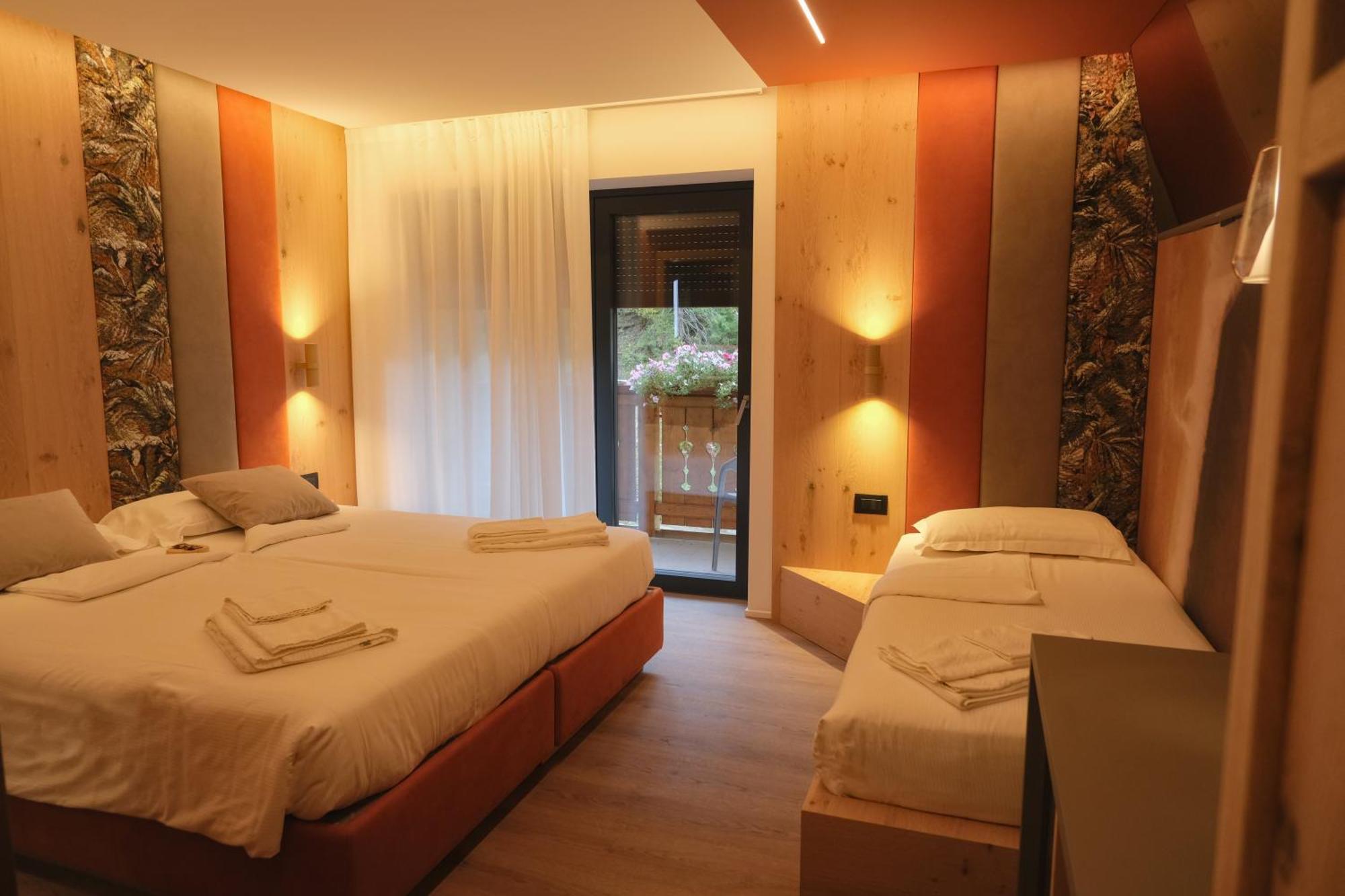 Flos Hotel Moena Kültér fotó